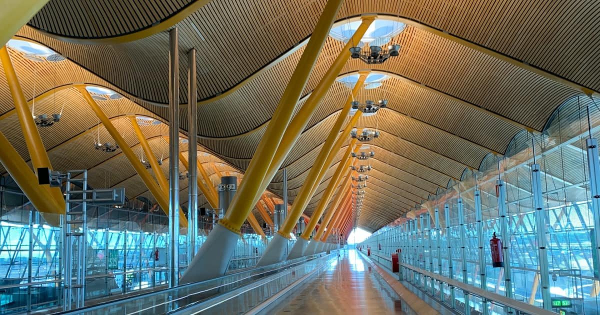 Asistencia urgente al detenido en el aeropuerto de Madrid Barjas cuenta con un abogado en aeropuerto de madrid 