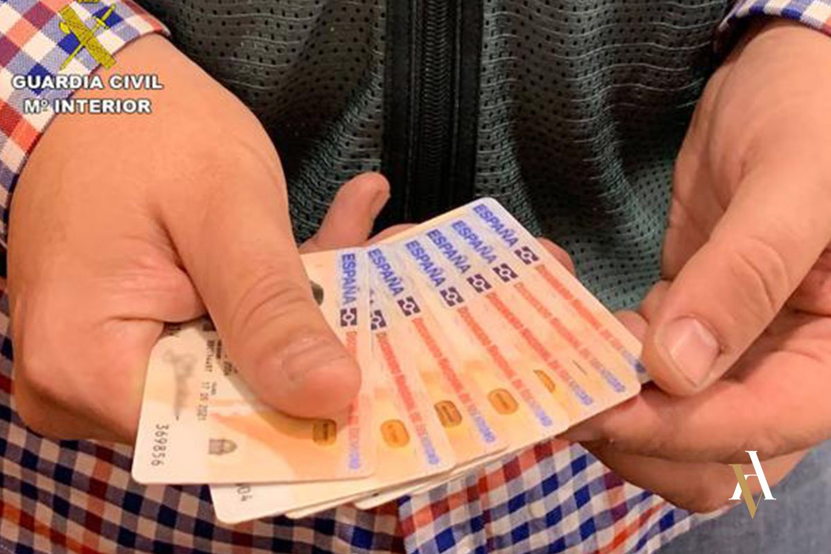 DNI falsificado, cataluña uno de los lugares donde se comenten más delitos de falsedad documental 