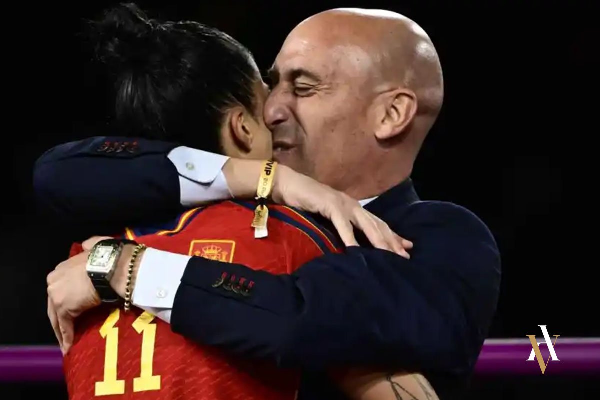 Ya hemos conocido la sentnecia por la que se condena a Luis Rubiales por darle un beso sin consentimiento a Jennifer Hermoso