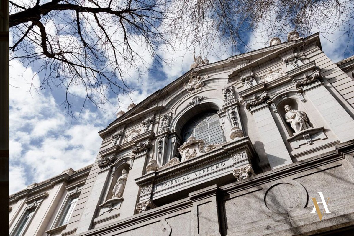 Vista arquitectónica del Tribunal Supremo, órgano que decide sobre la admisión de recursos penales por interés casacional.