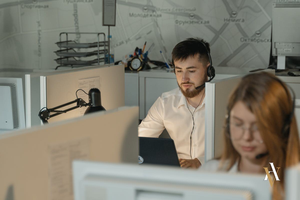 Víctor Ávila — Abogado penalista en Madrid Call center investigado por explotación laboral en Madrid